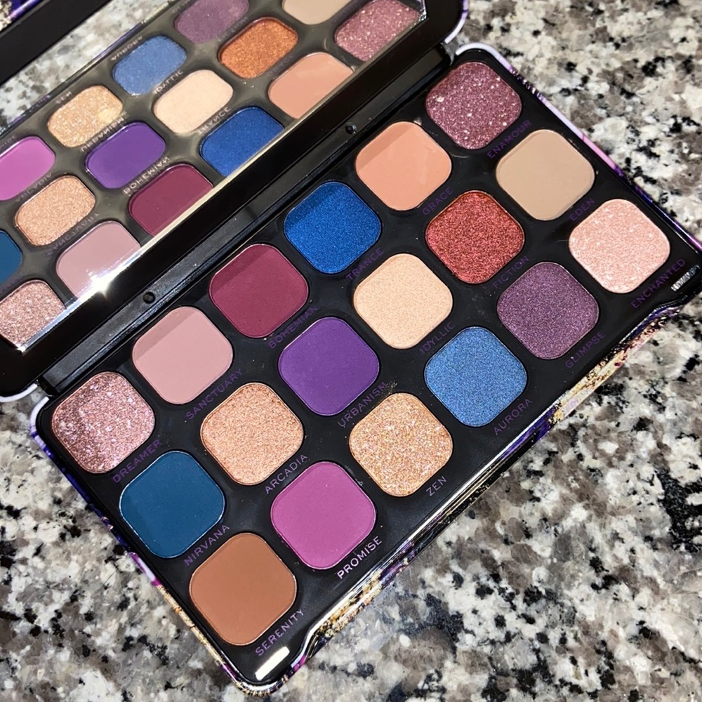 Revolution Beauty Forever Flawless Palette